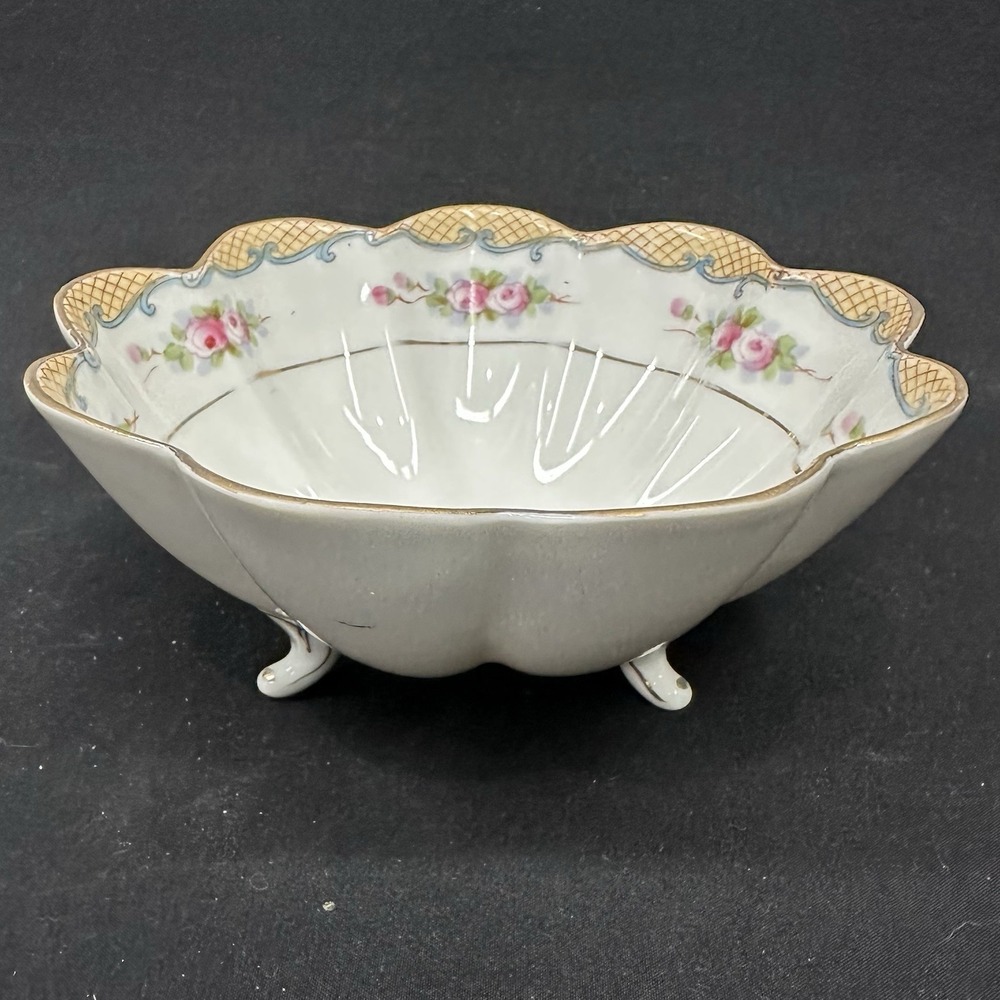 Antique Nippon Tri Footed Hand Painted 6" Bowl‎ With Scalloped Edges